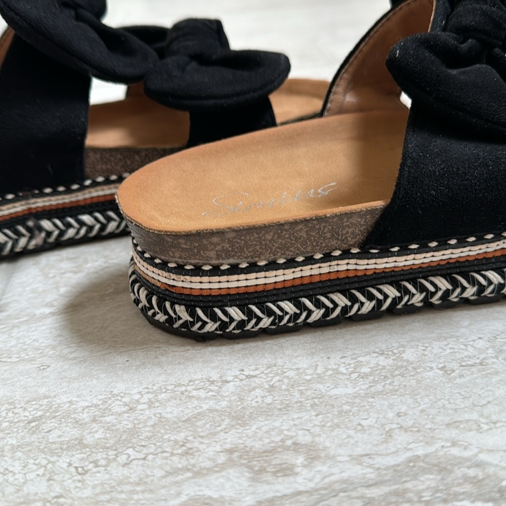Sandals - Picture 4 of 6